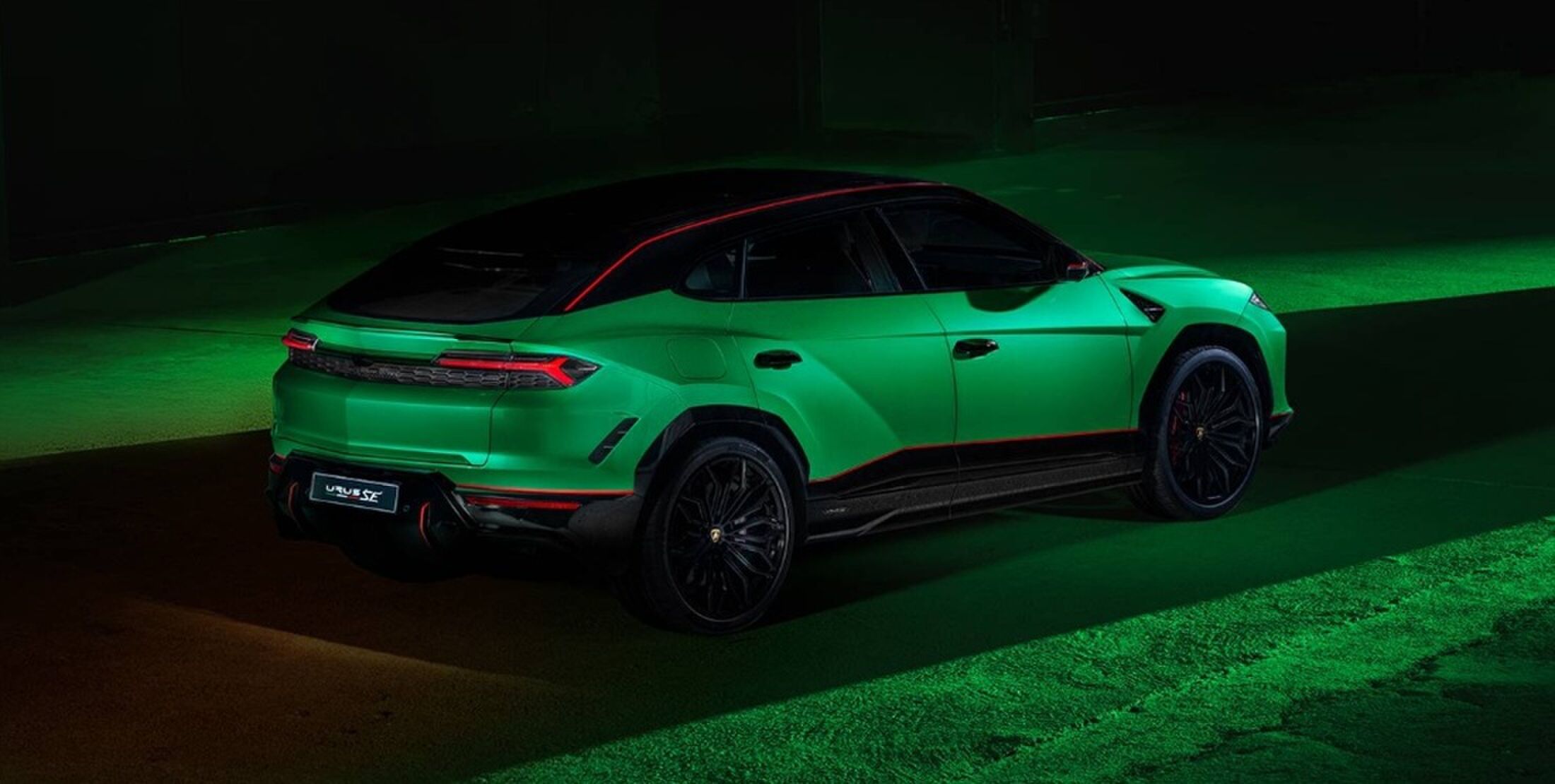 De achterzijde van de gepersonaliseerde Lamborghini Urus