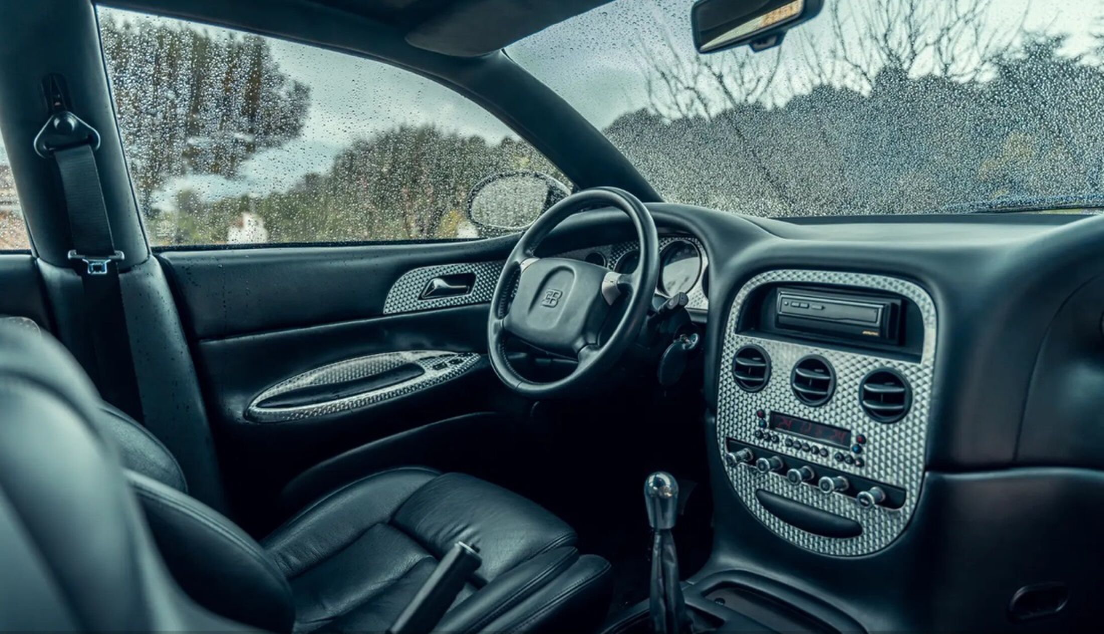 Het interieur van de zeldzame wagen