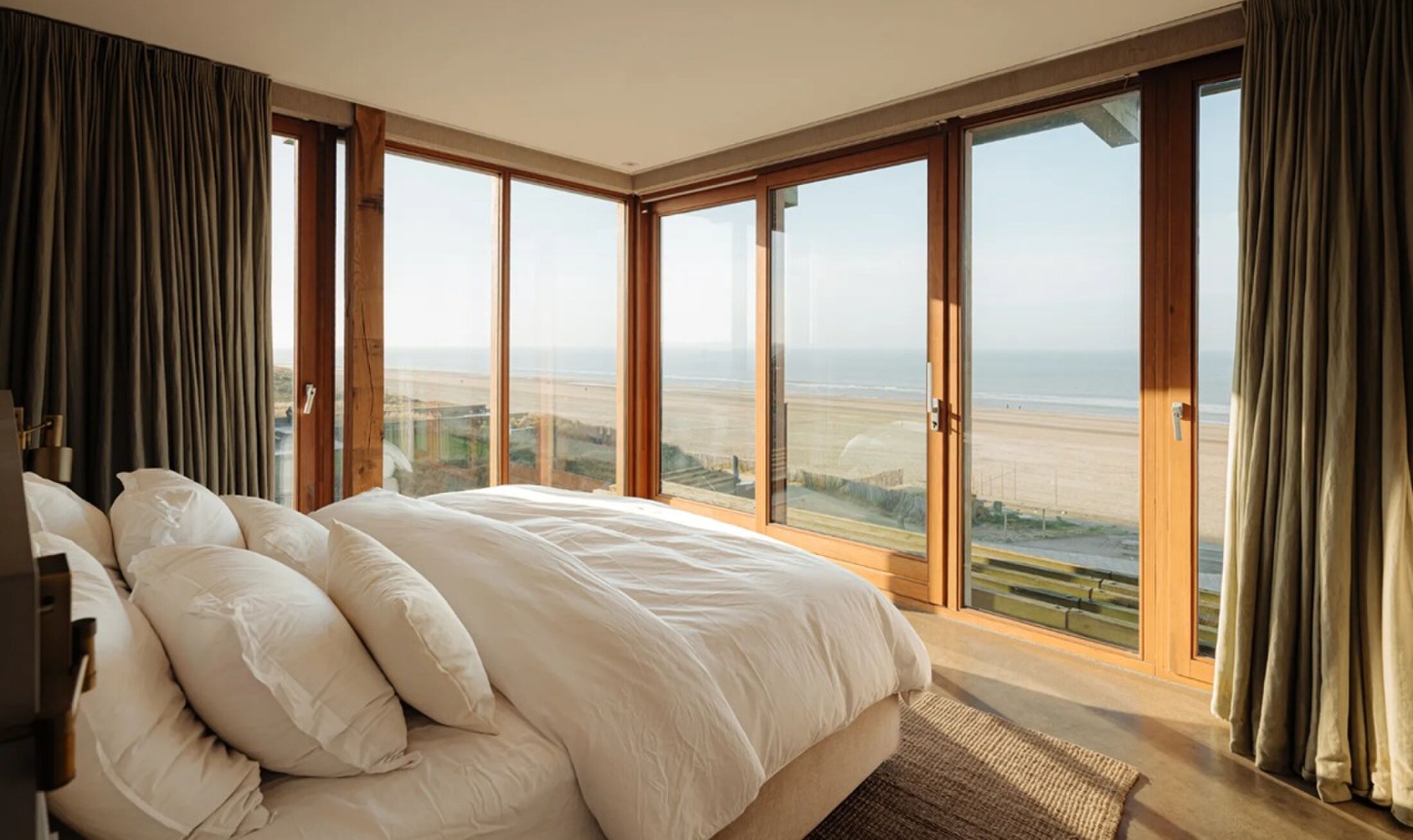 Eén van de luxe slaapkamers