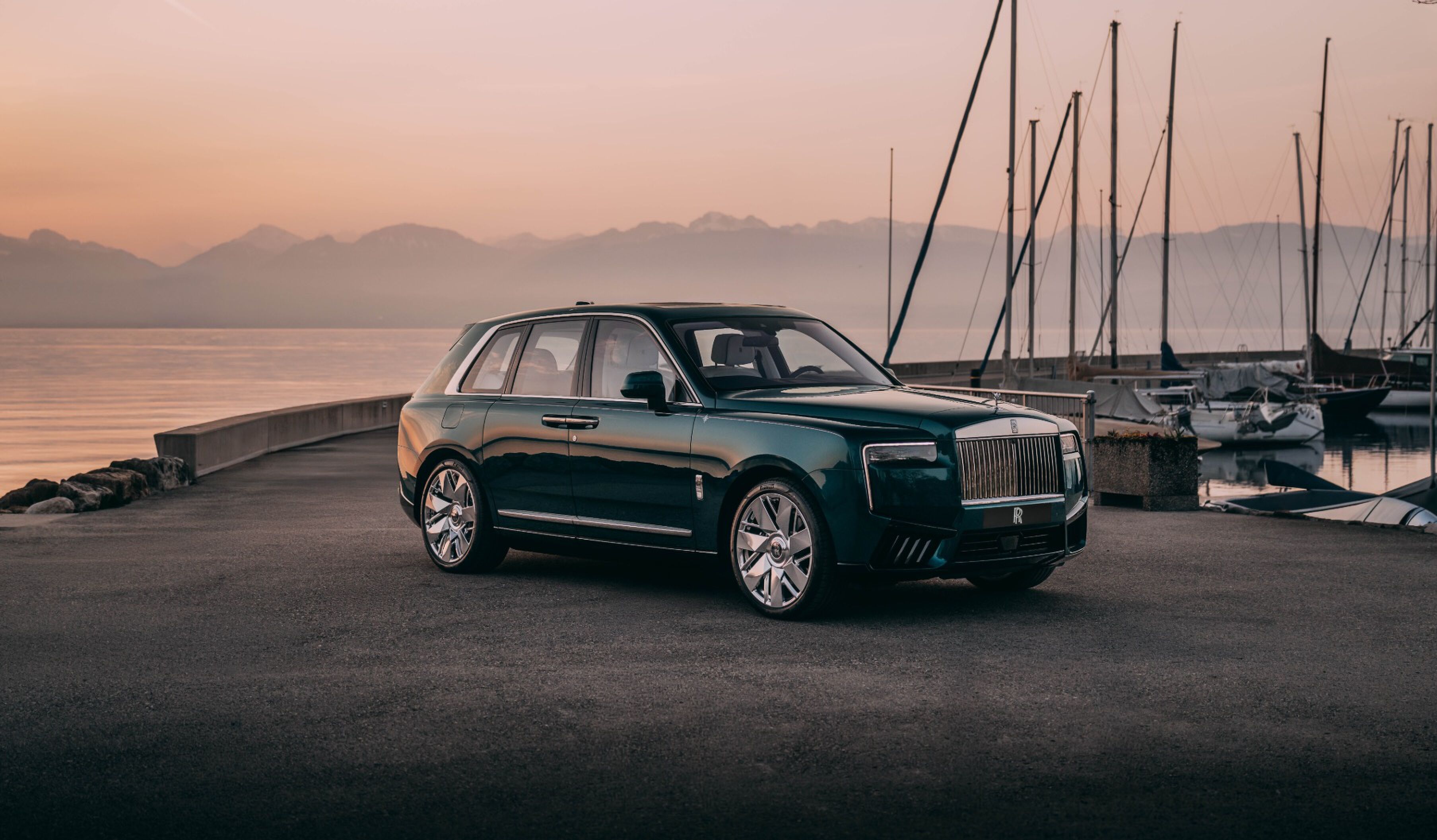 De voorzijde van de Rolls-Royce Cullinan Yachting