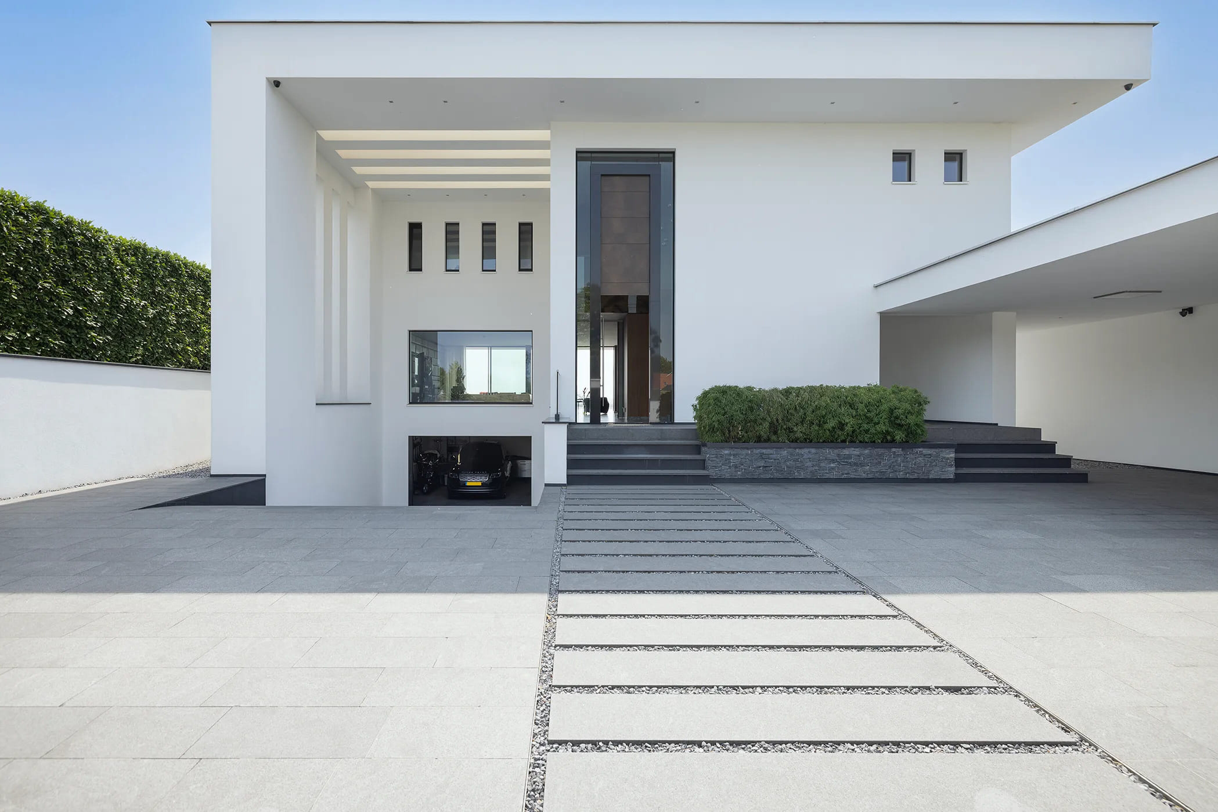 De voorzijde van de villa in Vuren