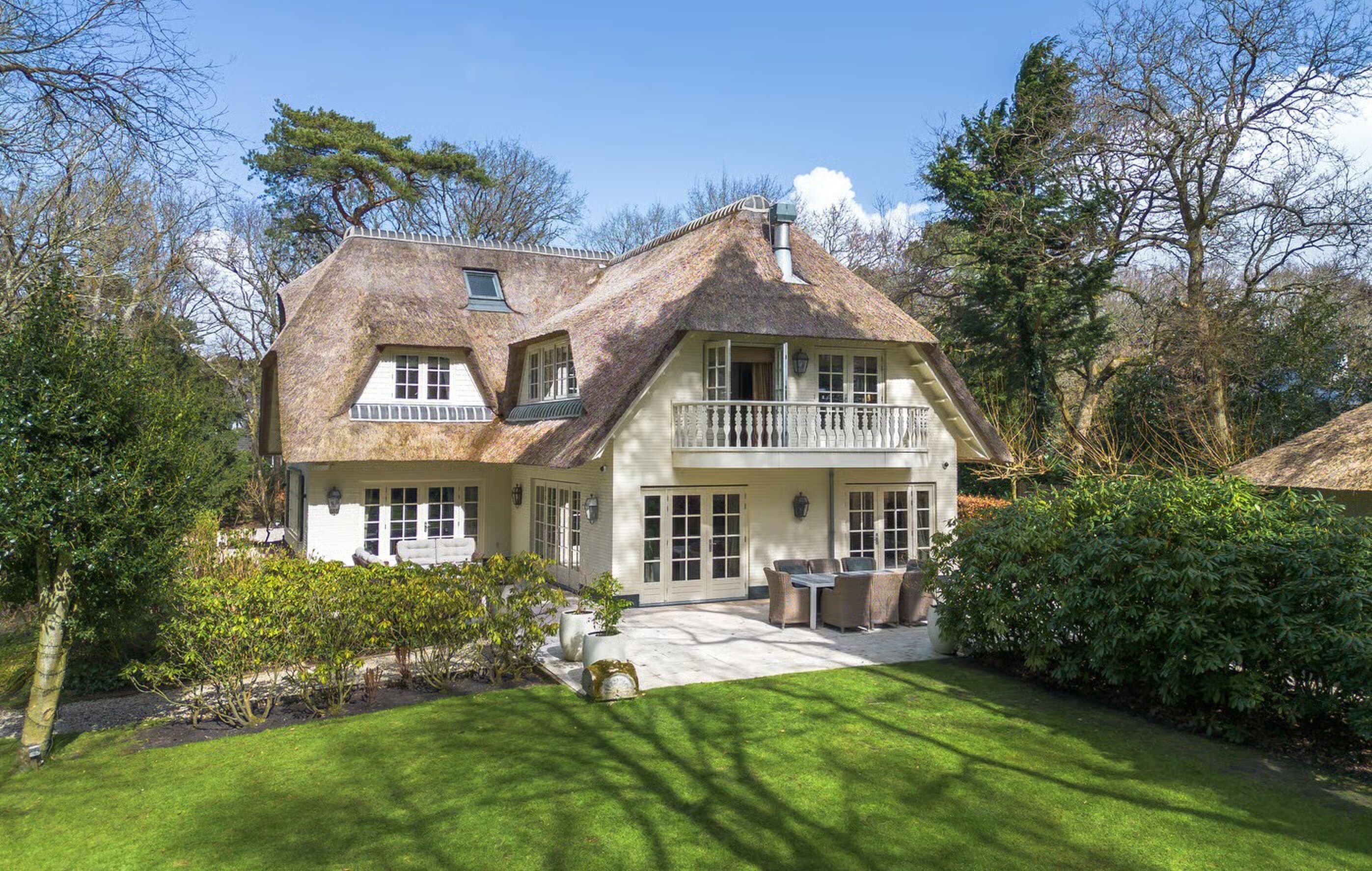 De achterzijde van de villa in Bergen