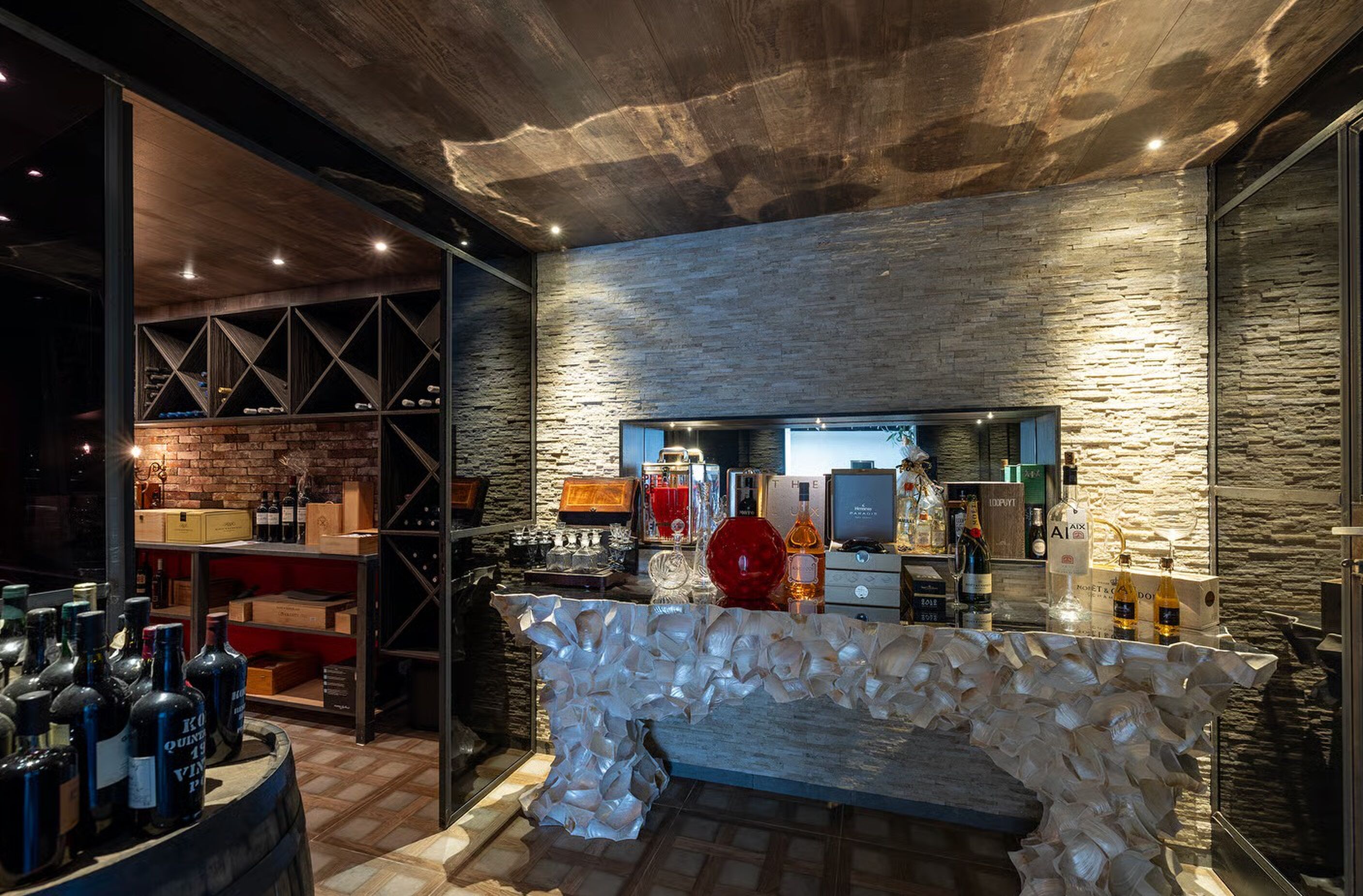 De bar van de villa in Vuren