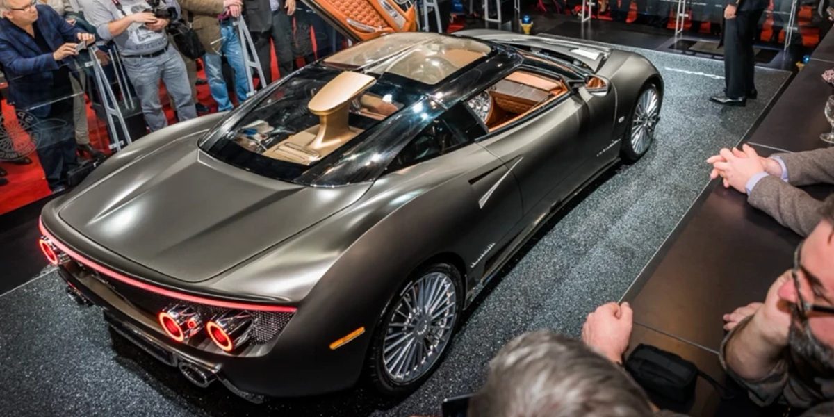 Een sportwagen van het automerk Spyker