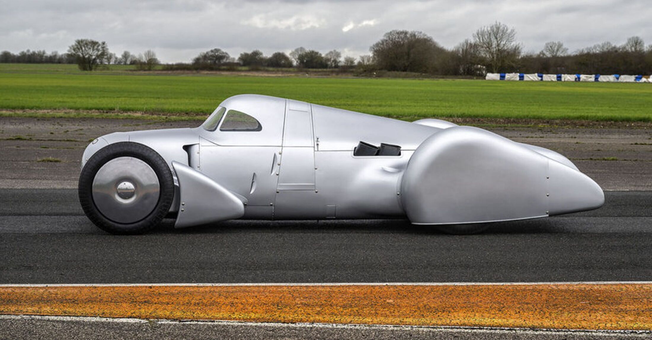 De zijkant van de nieuwe supercar van Audi