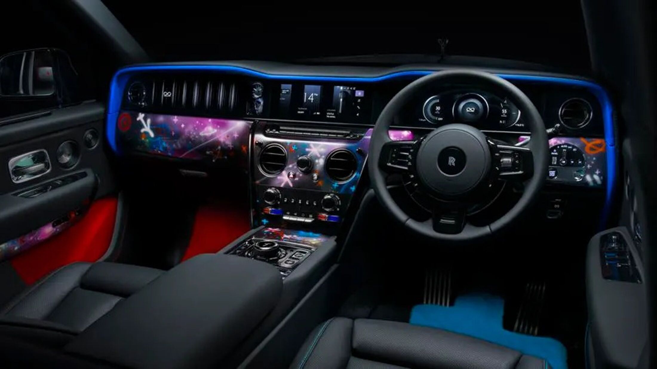 Het interieur van de speciale Rolls-Royce Black Badge Cullinan