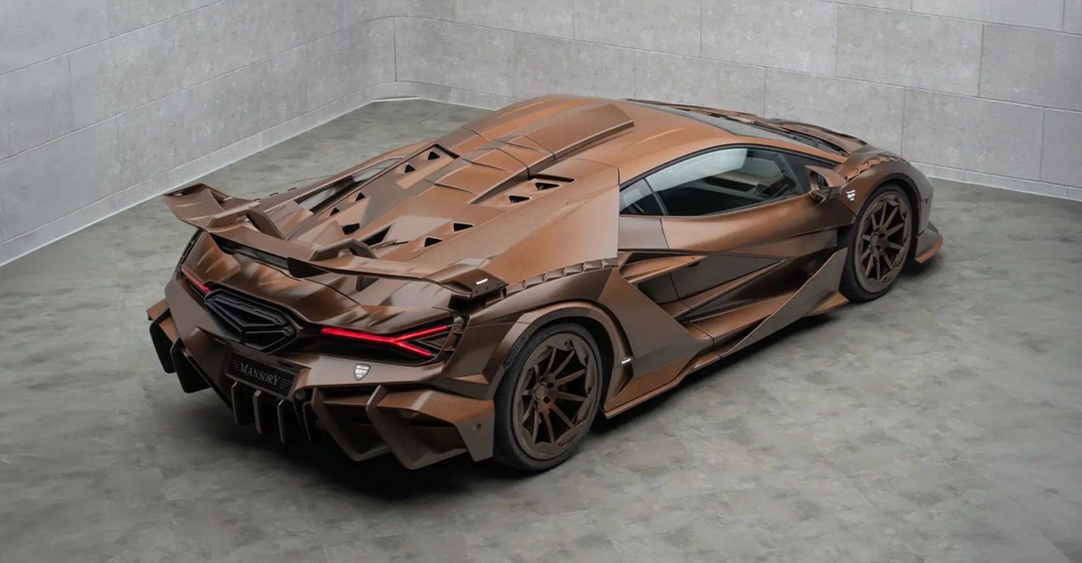 De achterzijde van de MANSORY Carbonado Damask X