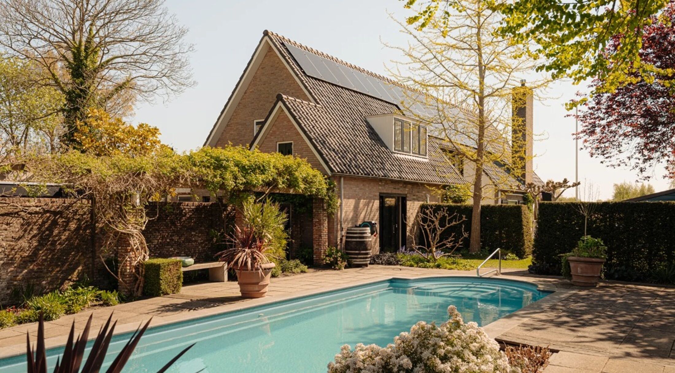De tuin van de Warmondse villa