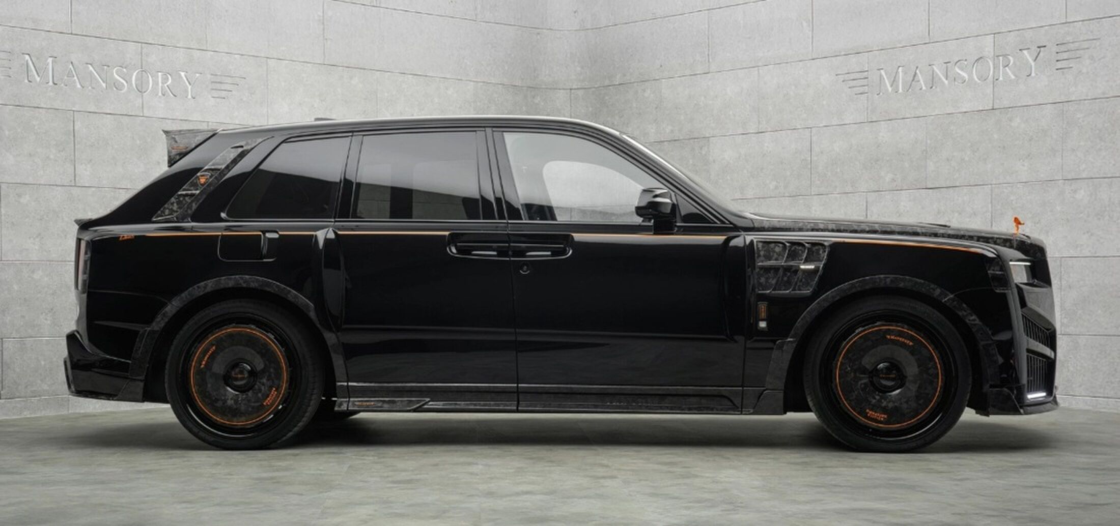De zijkant van de aangepaste Rolls-Royce