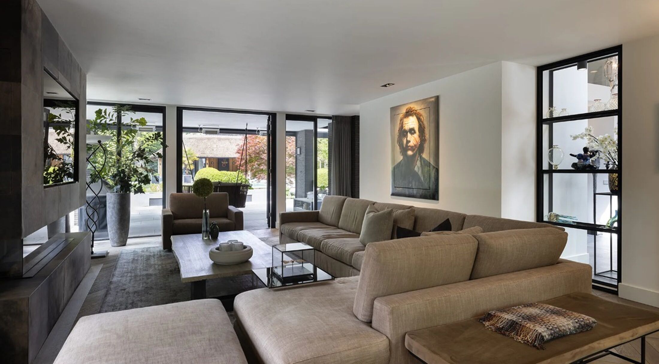 De living van de villa in Blaricum