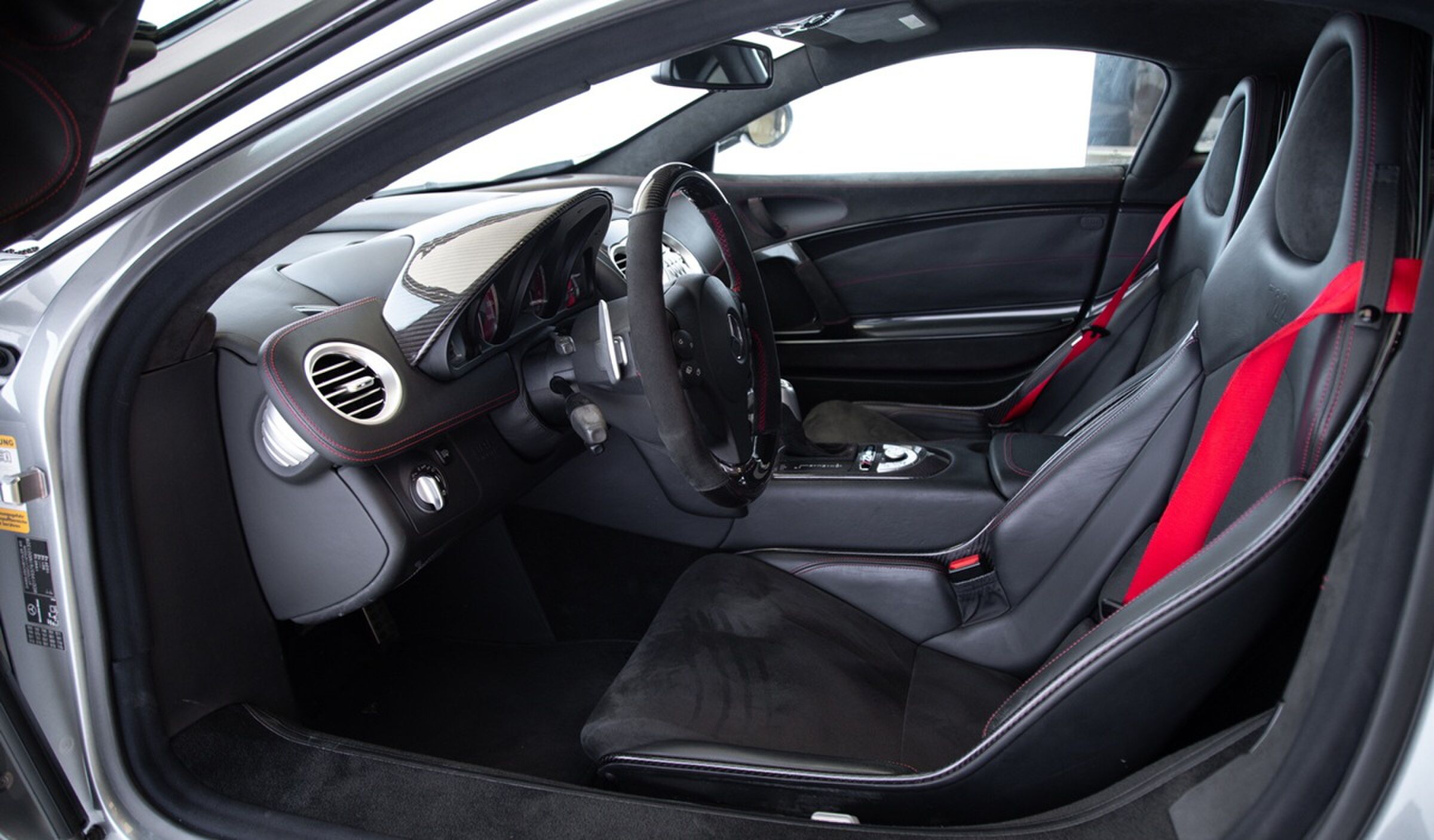 Het interieur van de unieke sportauto