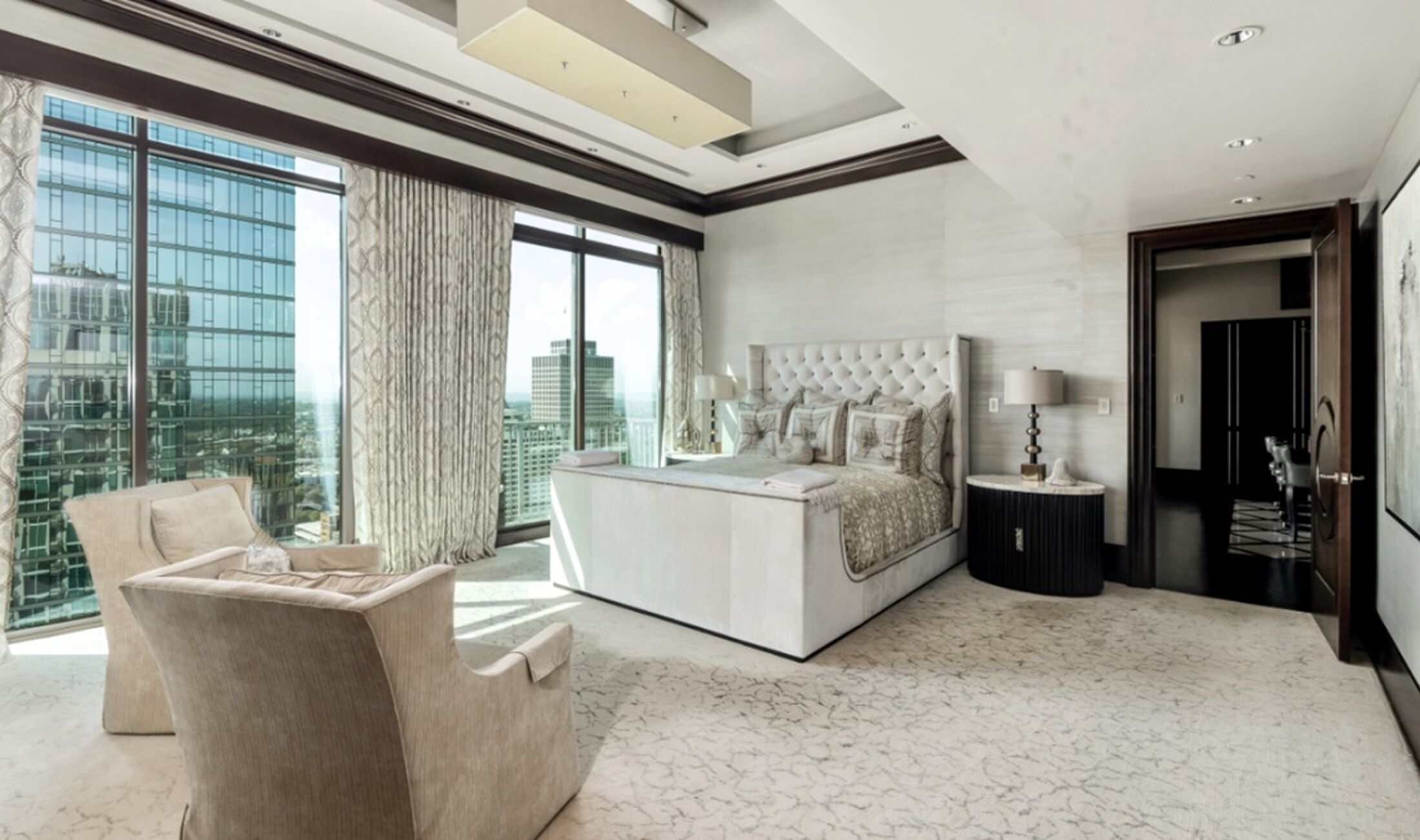 De mastersuite met inloopkast