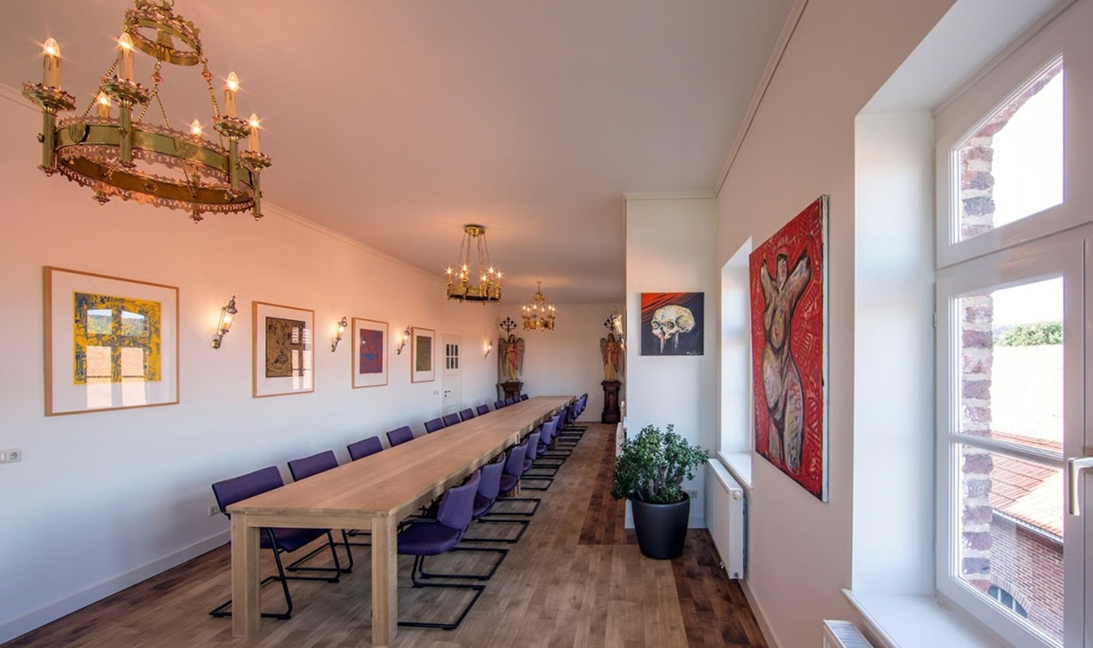 De indrukwekkende eetkamer