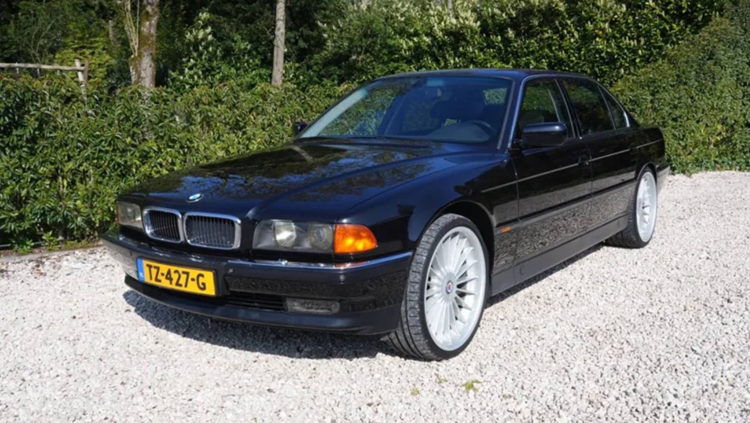 De BMW 750iL van Joel Beukers
