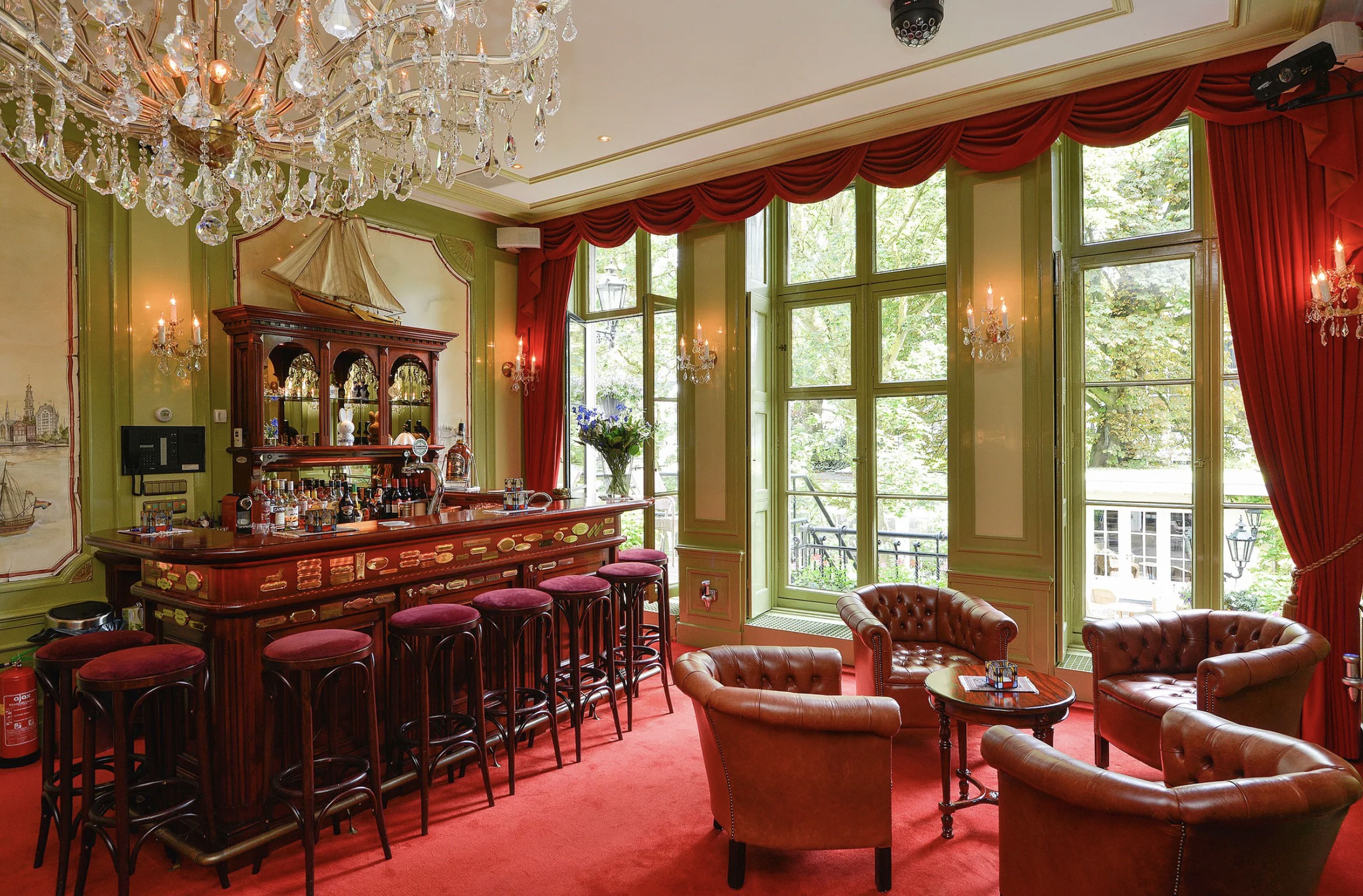 De uitgebreide bar