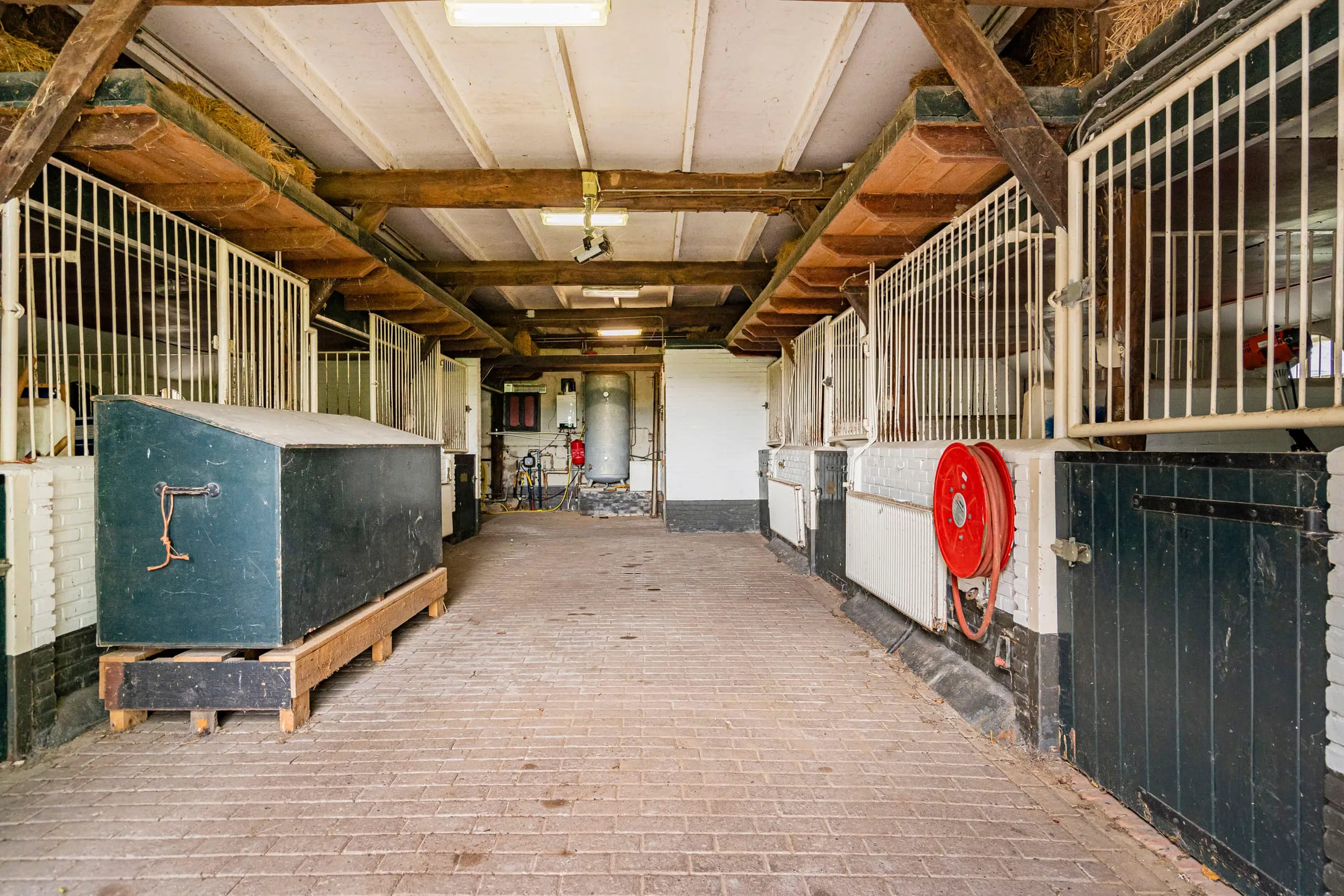 De paardenstal bij het landhuis in Brummen