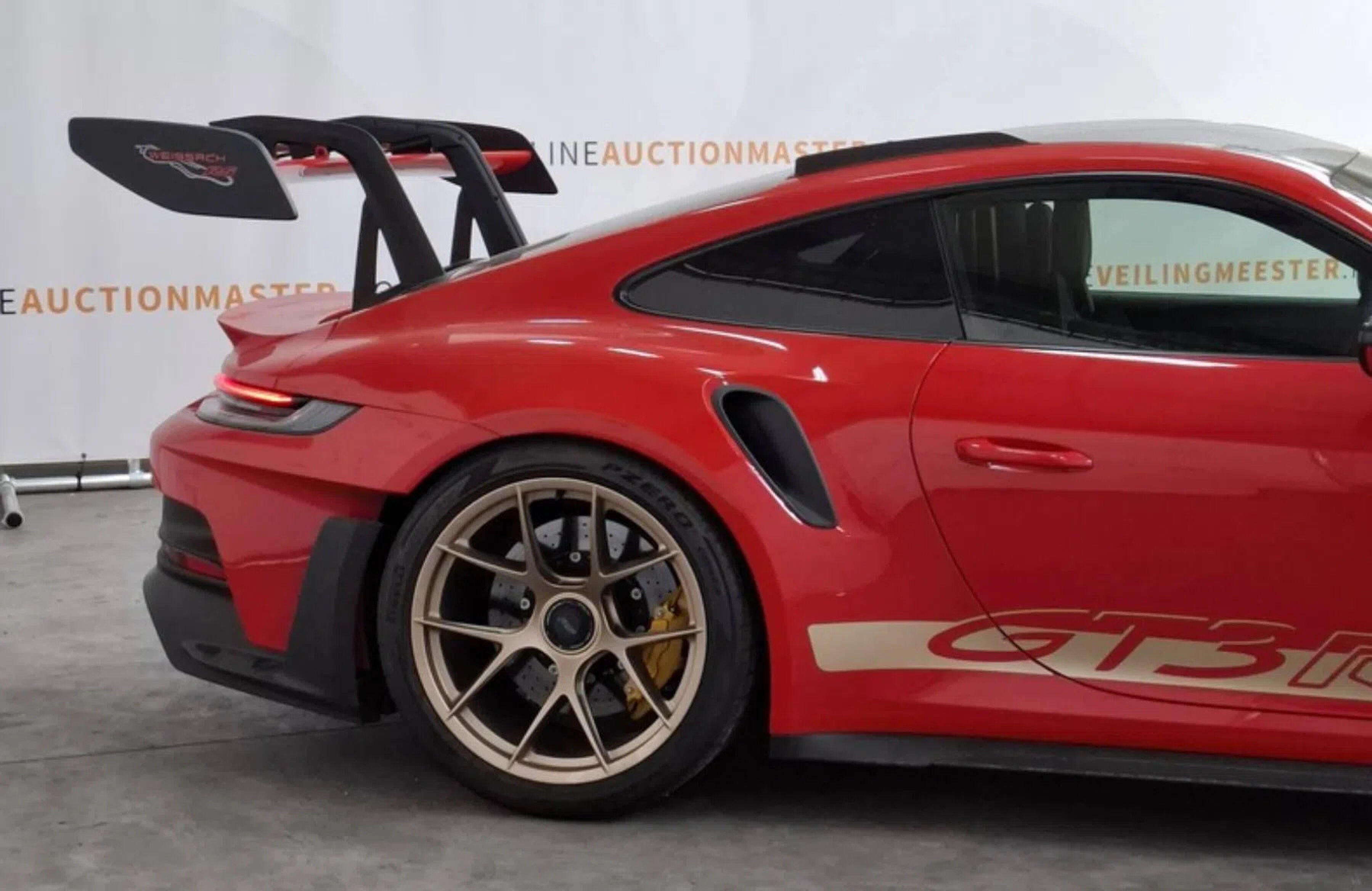 De achterkant van de Porsche GT3 bij de Domeinen