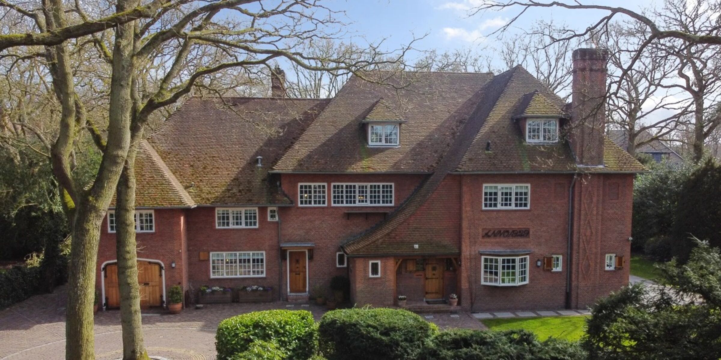 Eclatant familiehuis in Wassenaar moet bijna € 3,5 miljoen opbrengen