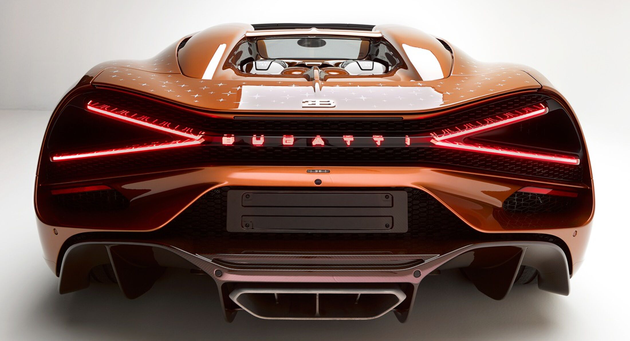 De achterzijde van de Bugatti 'Le Retour de Jeune Prince'