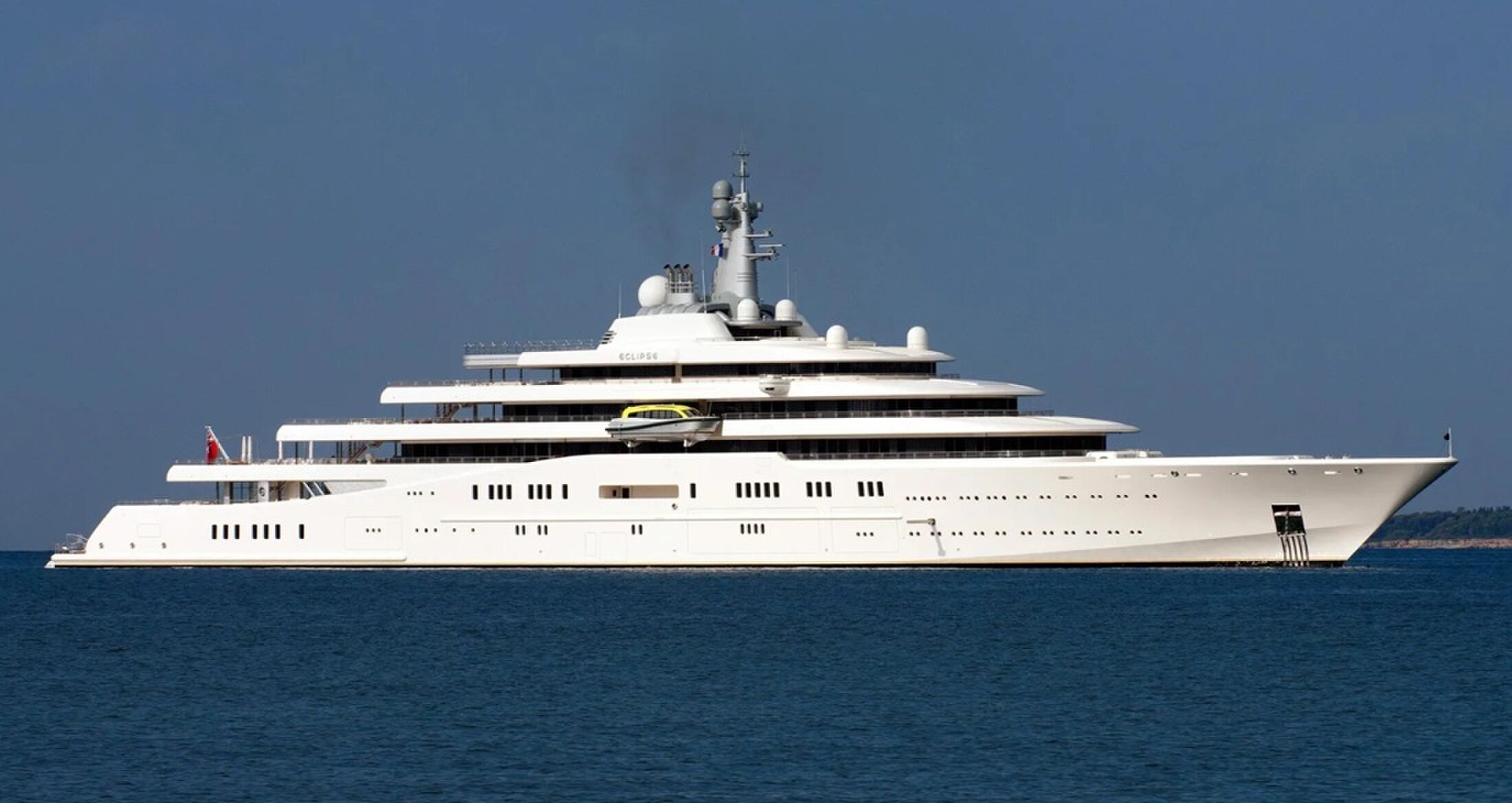 Het superjacht dat Roman Abramovich laat renoveren