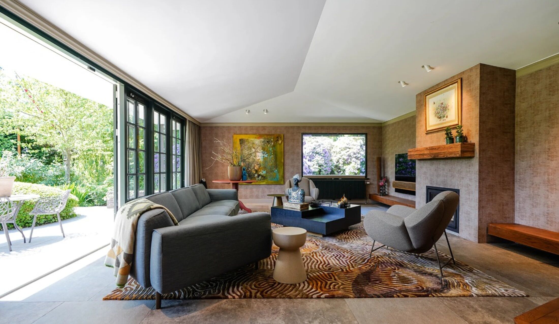 De living van de villa in Warmond