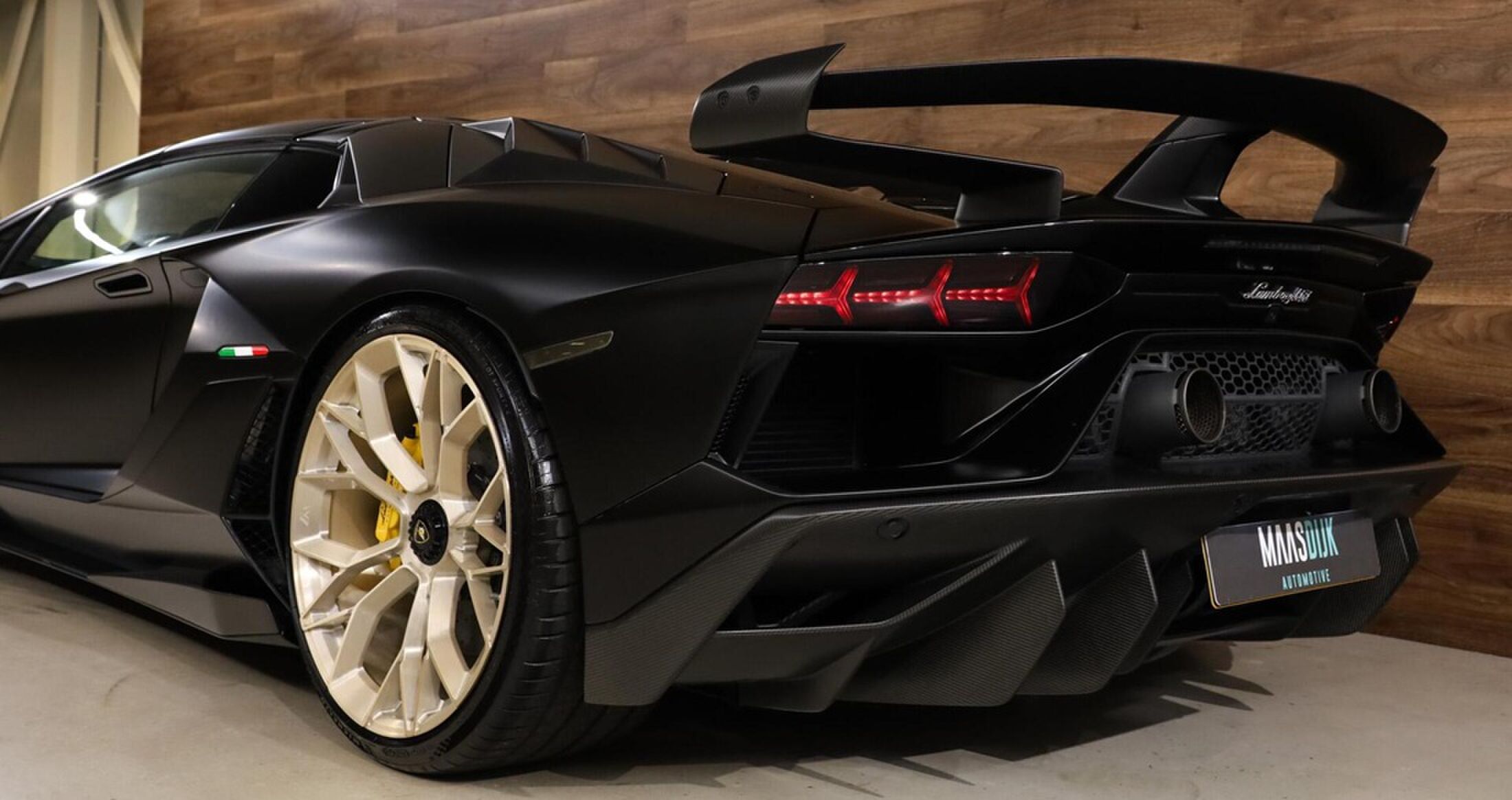 De achterkant van de Italiaanse supercar