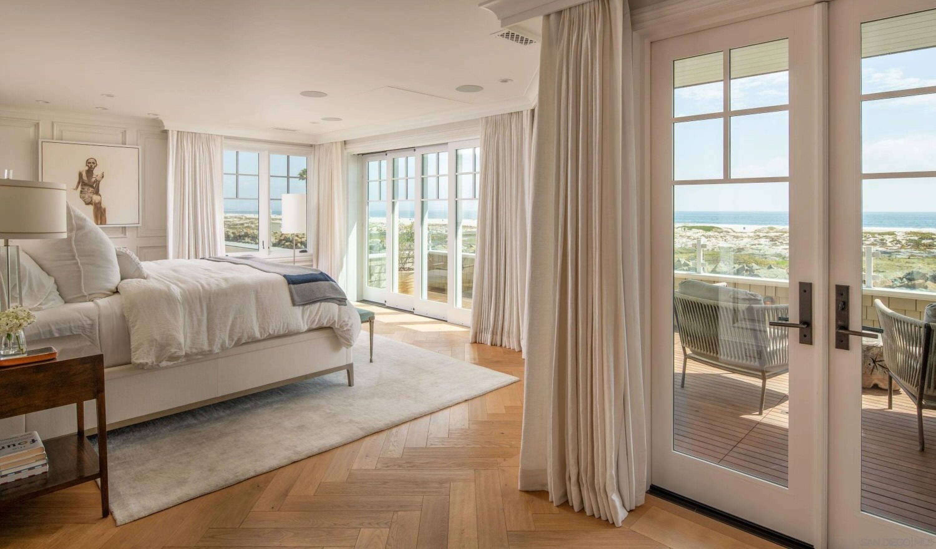 De masterbedroom met luxe bed