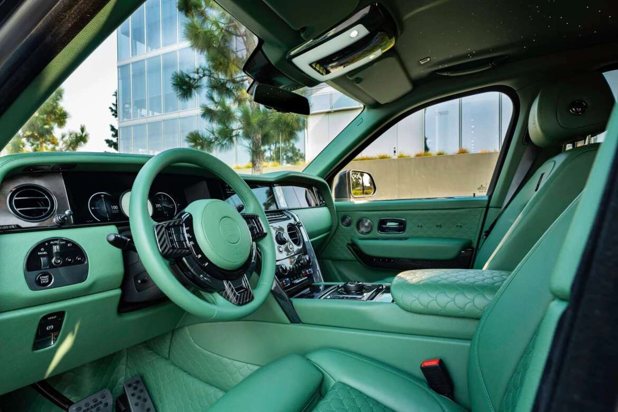 Het interieur van de Rolls-Royce Cullinan Brabus 700