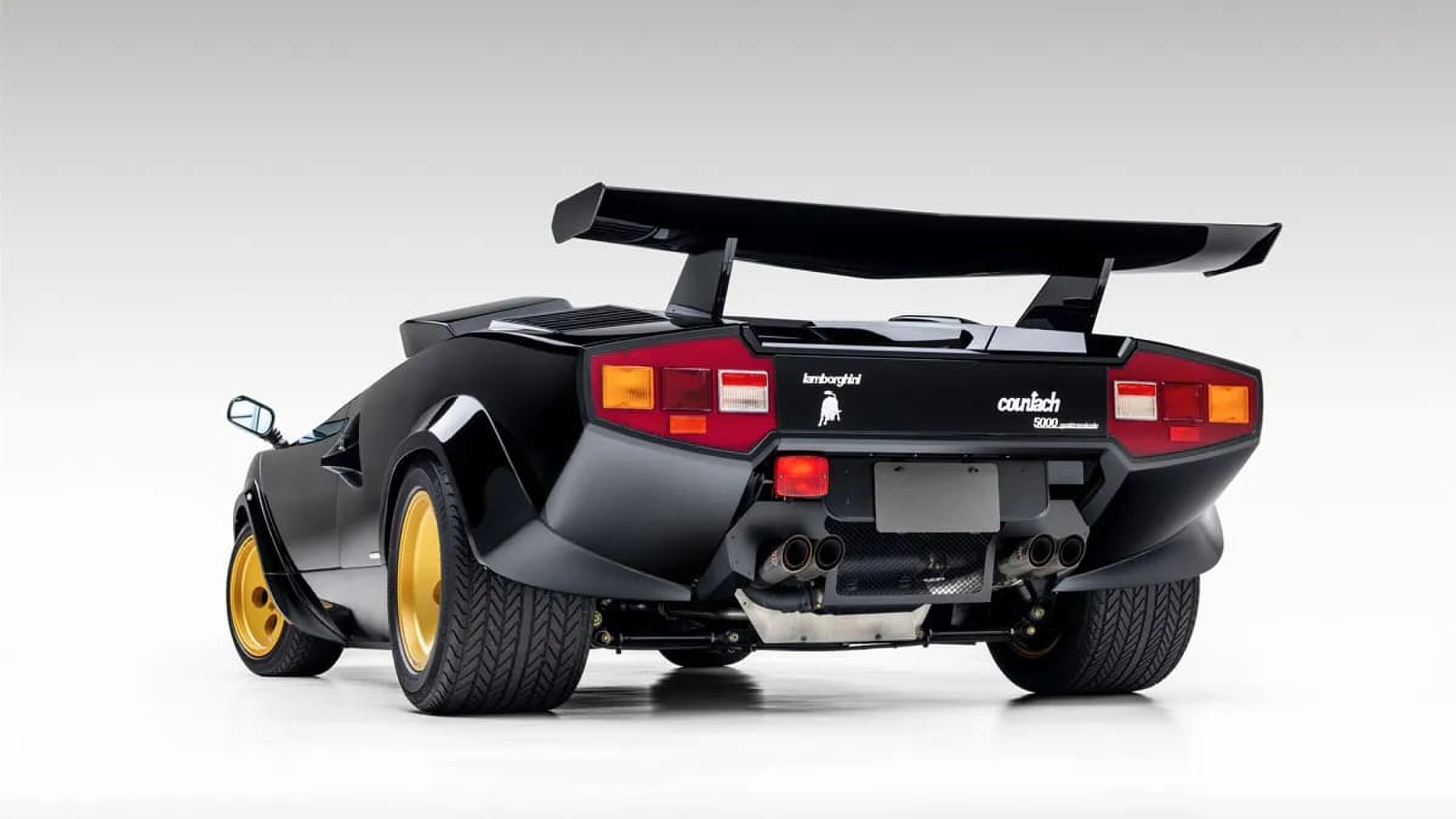 De achterzijde van de Lamborghini Countach