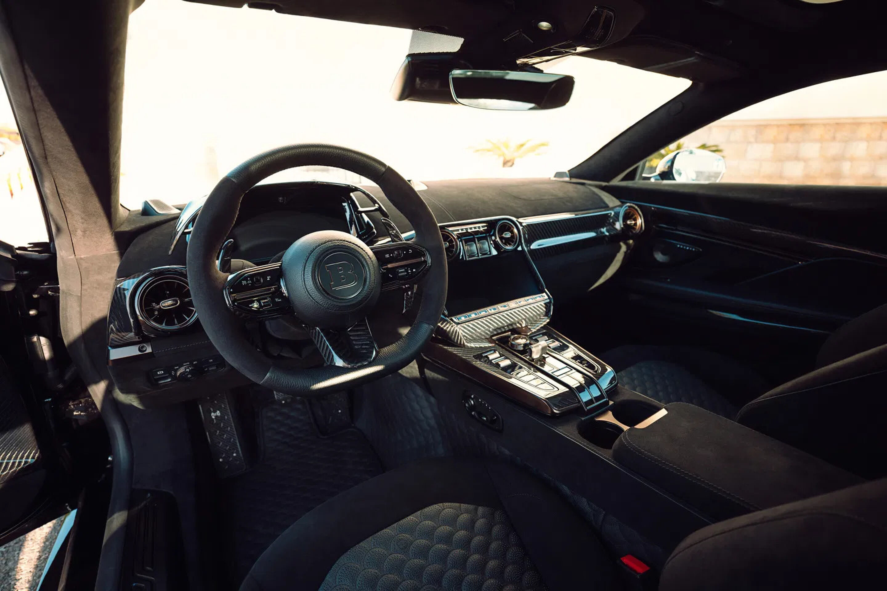 Het interieur van de Brabus Bodo Aston Martin