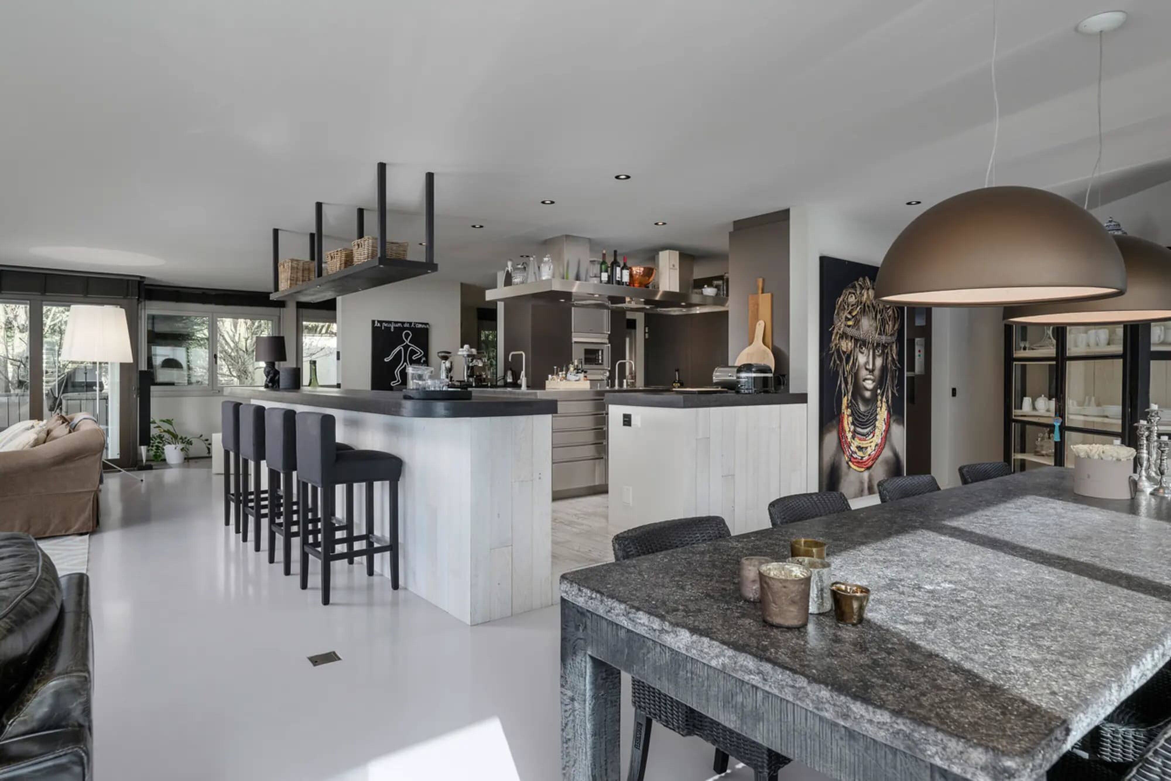 De keuken in het duurste appartement van Zwitserland