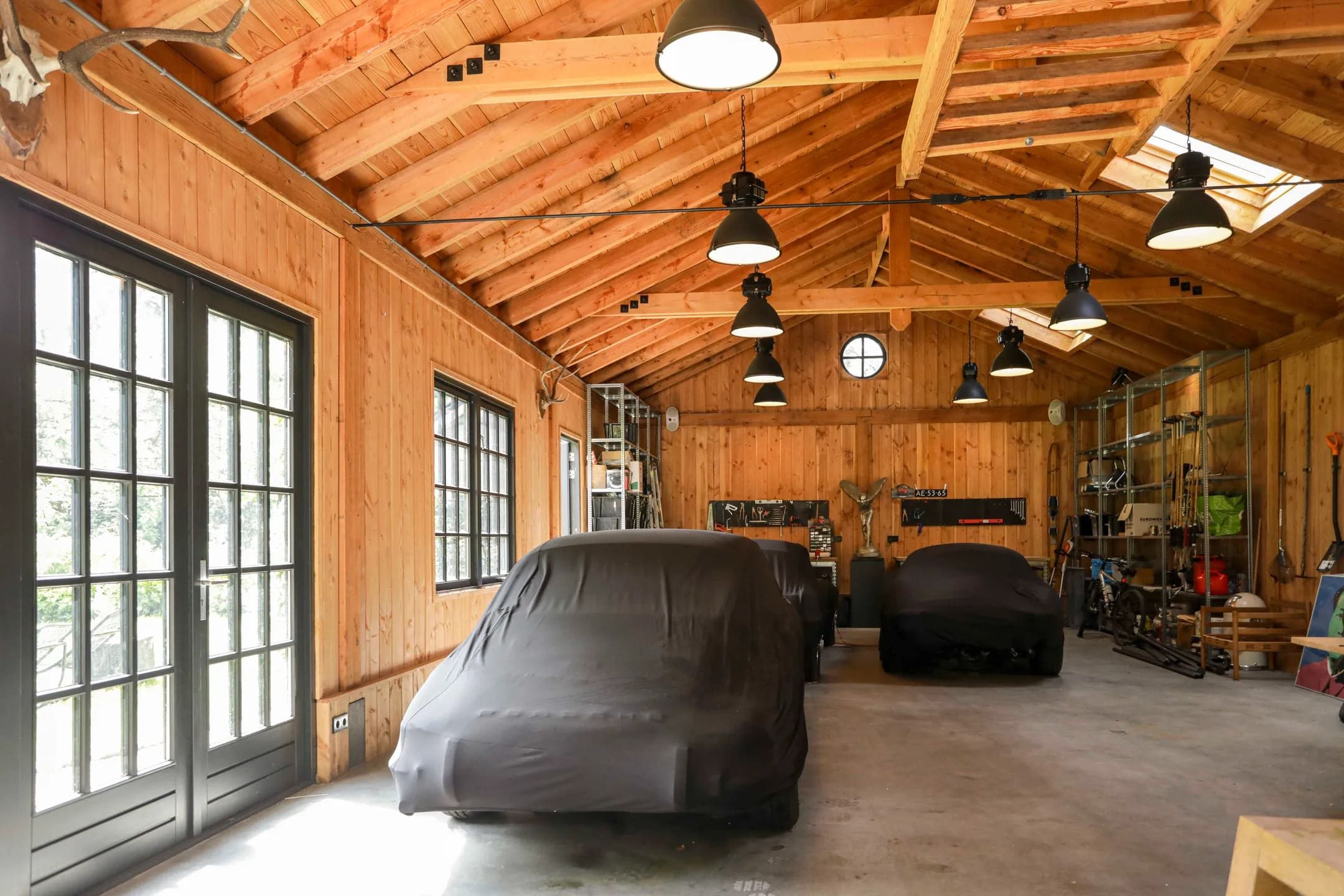 De garage in de villa in Heemstede