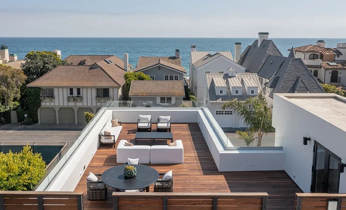 Een terras bij de woning van Jonah Hill in Los Angeles