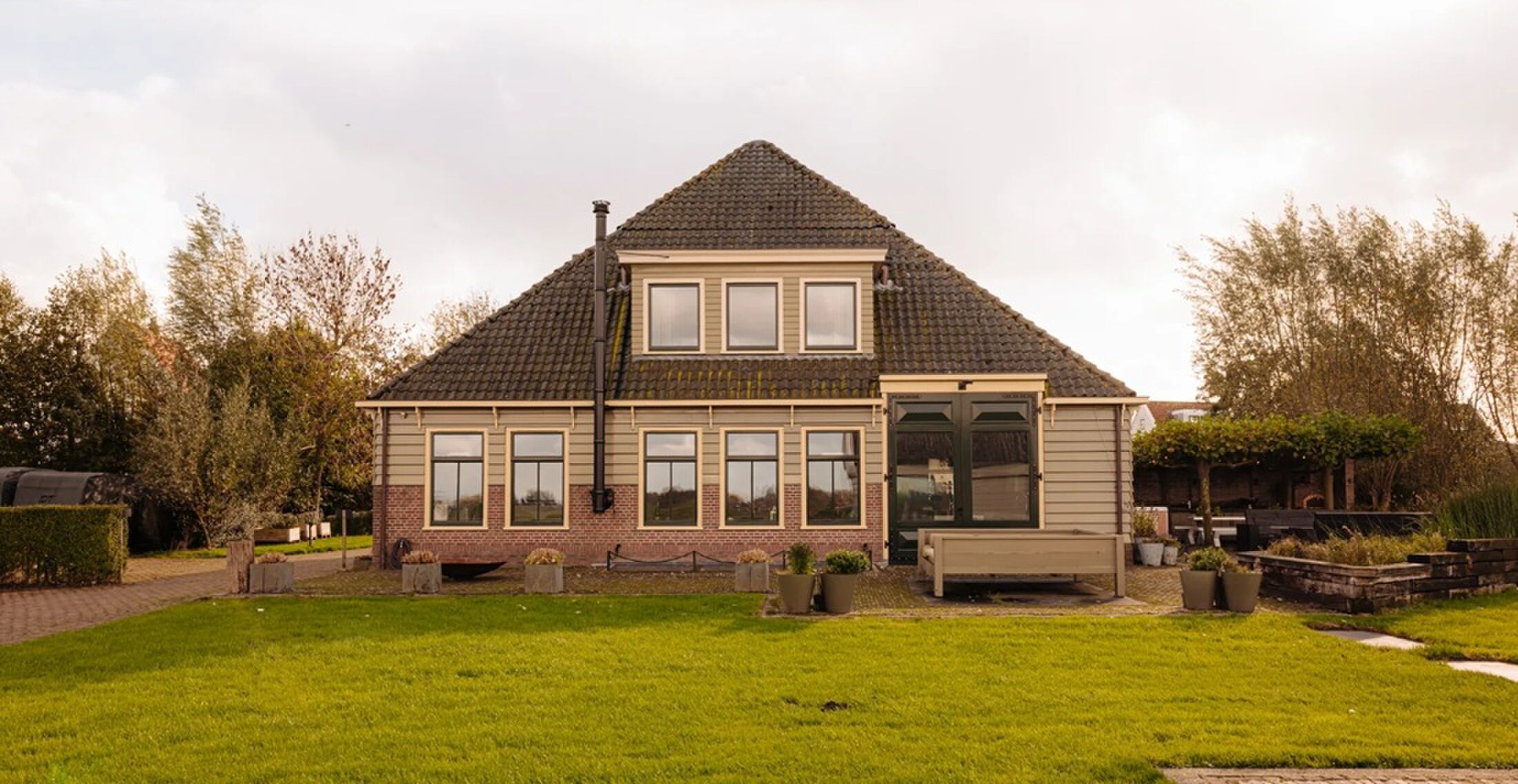 De achterkant van de Amsterdamse villa