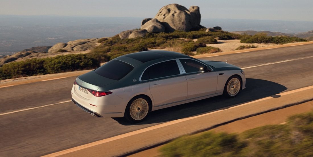 De zijkant van de nieuwste S-Klasse van Mercedes-Maybach