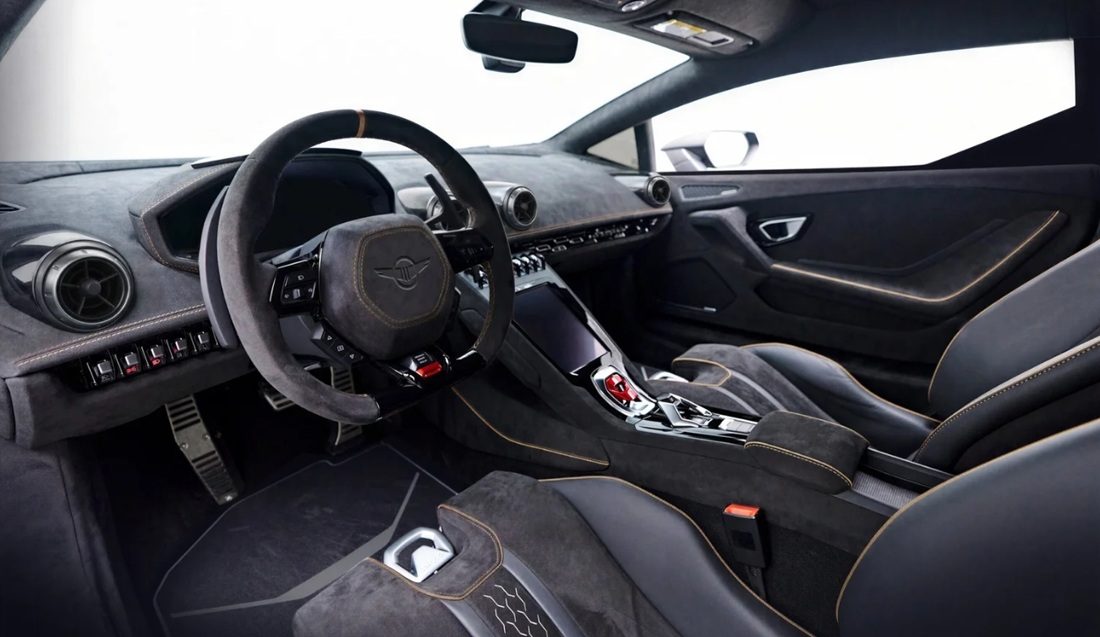 Het interieur van de auto