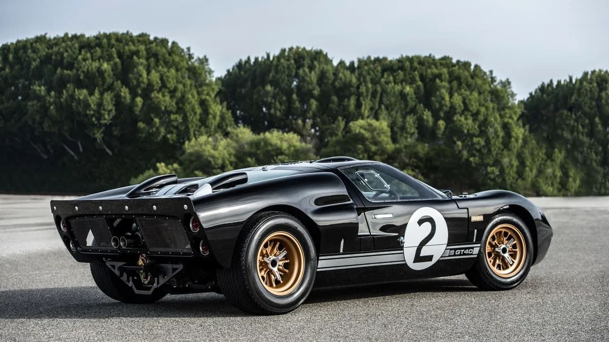 De GT40 replica Superformance nummer 2