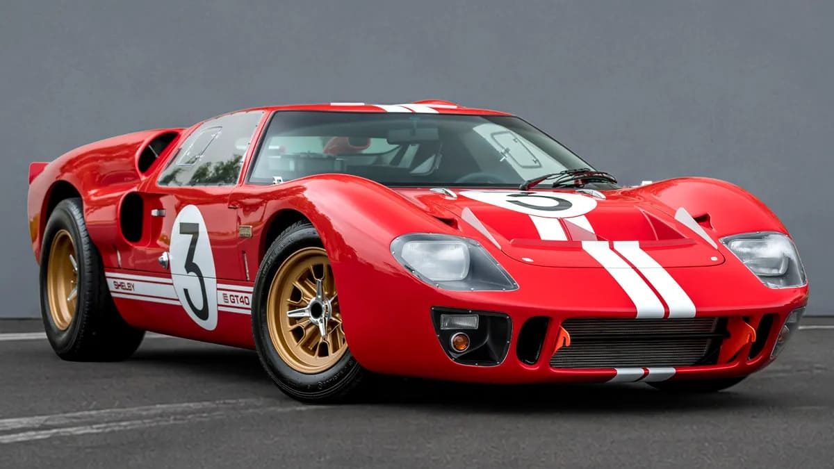 De GT40 replica Superformance nummer 3