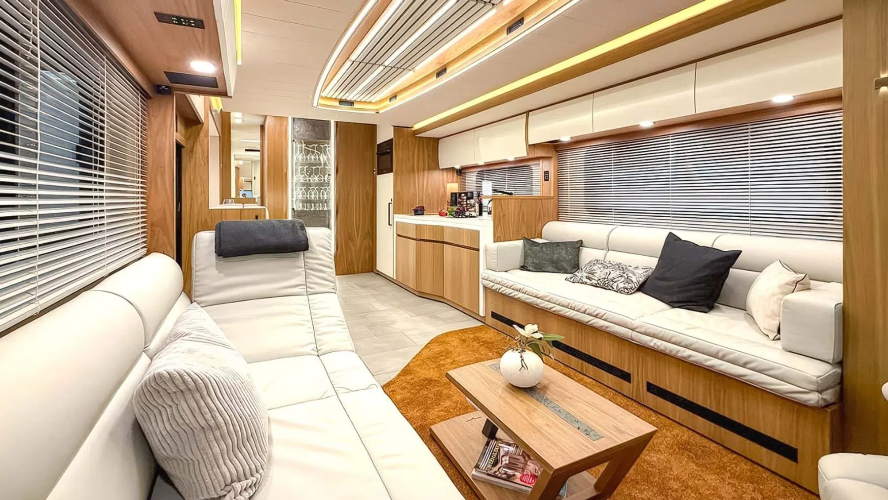 Het interieur van de Vario Mobil Perfect 1200 QS Platinum