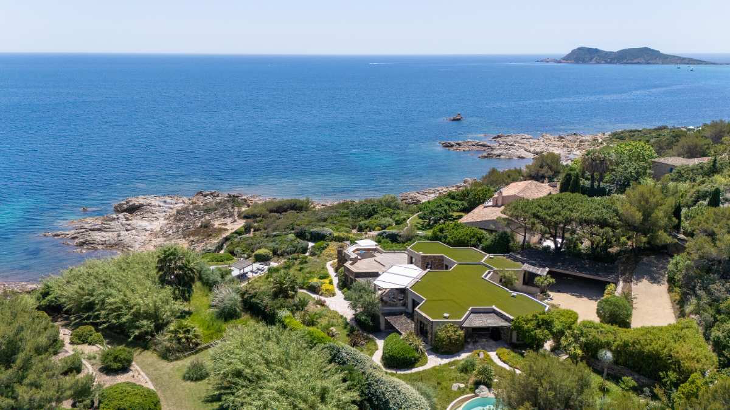 De villa bij Saint-Tropez van bovenaf