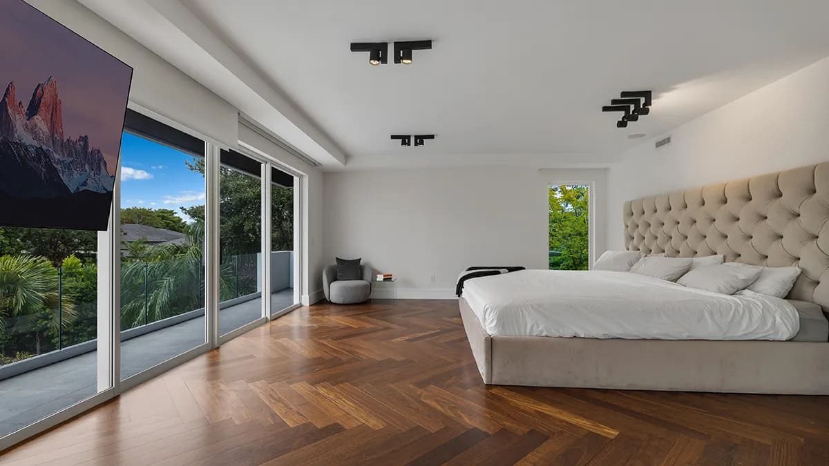 De slaapkamer in de woning van Tyler Herro