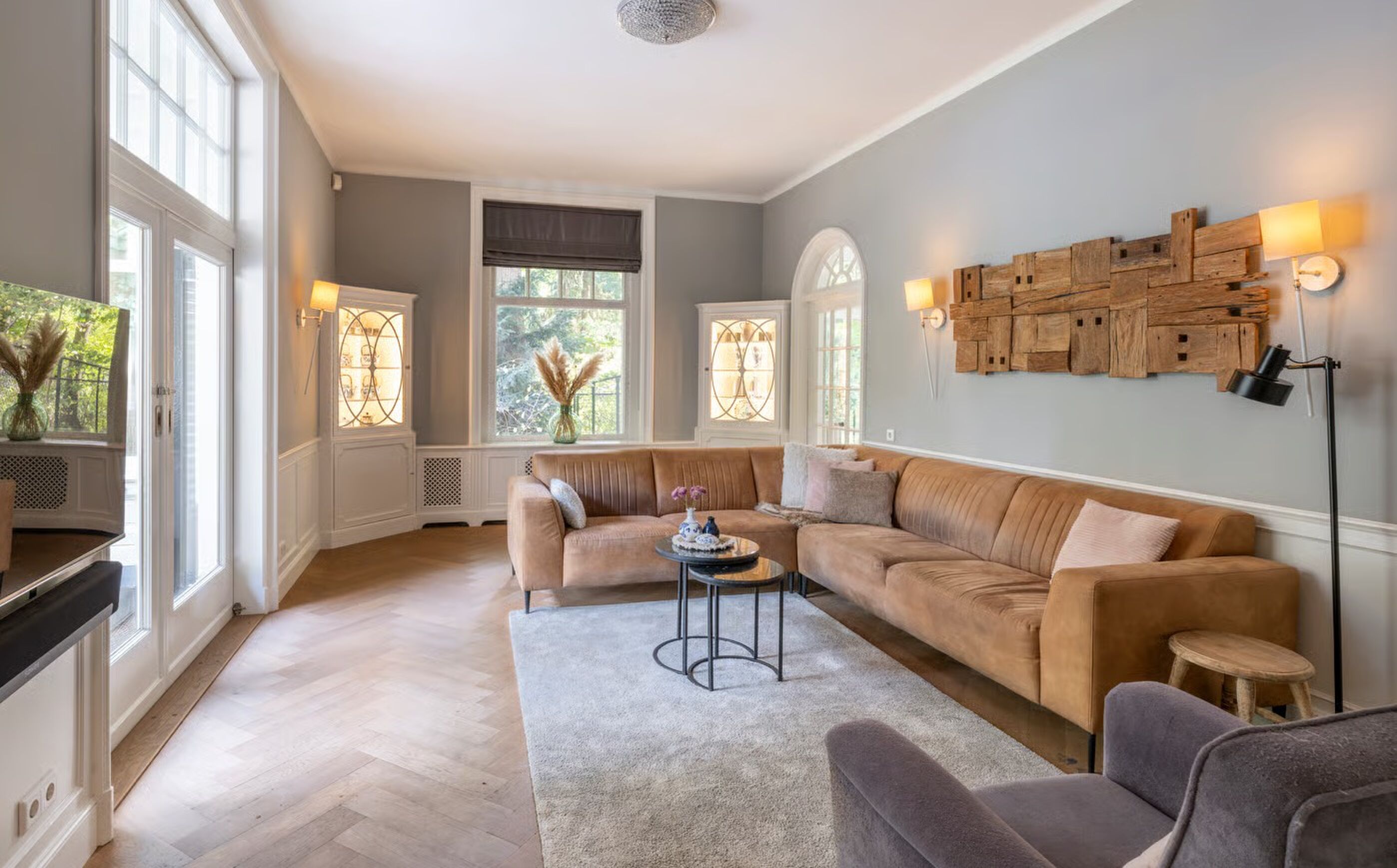 De woonkamer in de nieuwe villa van Wout Weghorst in Hengelo