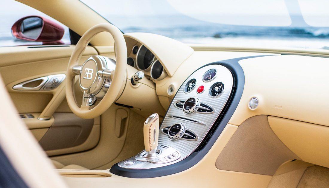 Het interieur van de auto