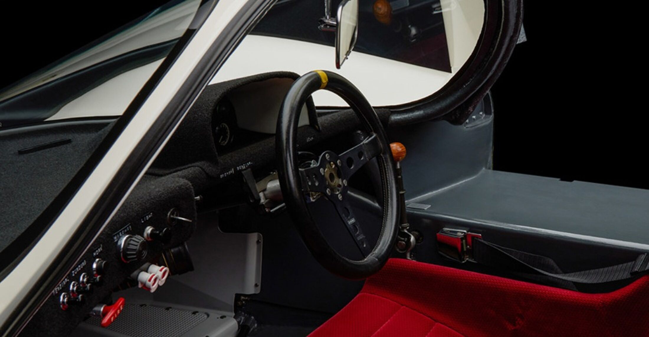 Het interieur van de unieke sportwagen