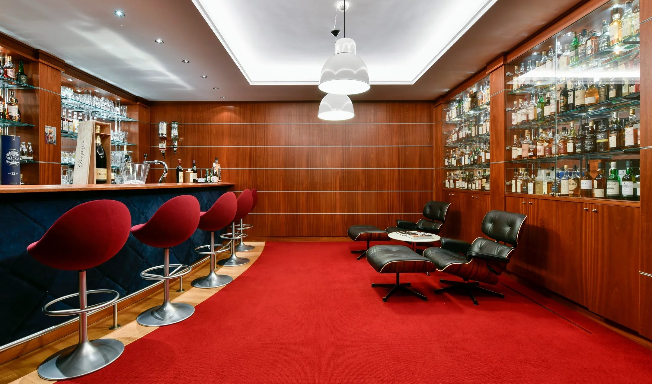 De indrukwekkende bar