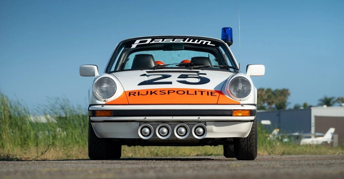 De neus van de politie-Porsche