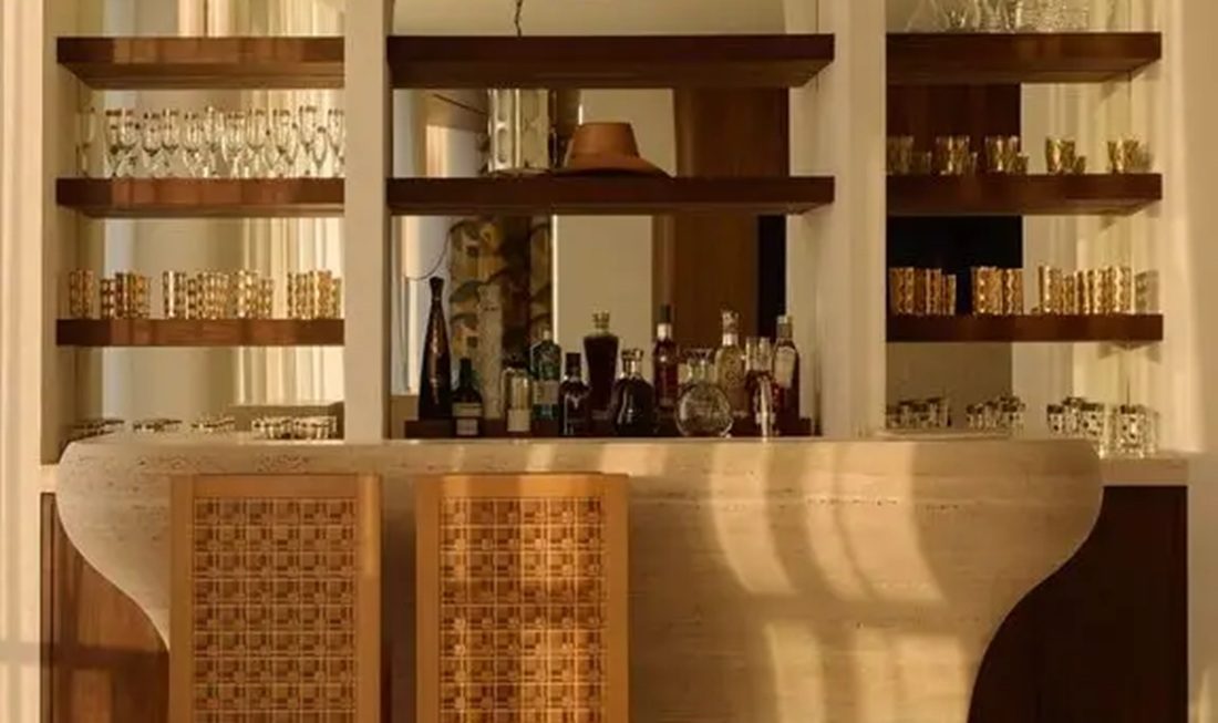 De bar van het in Los Angeles gevestigde penthouse