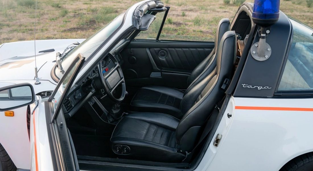 Het interieur van de auto