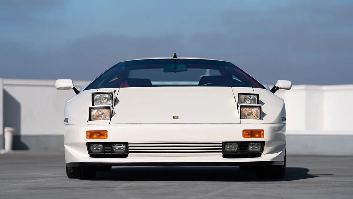 De Cizeta-Moroder V16T van voren