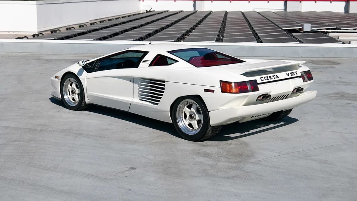 De Cizeta-Moroder V16T van opzij
